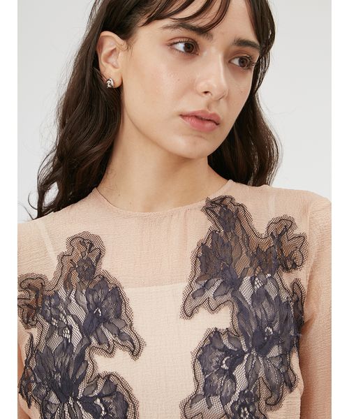 レースモチーフエンブロイダリードレス