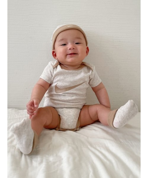 NIKE(NIKE)/ベビー(0－6M) セット商品 NIKE(ナイキ) SWOOSH HAT/BODYSUIT/BOOTIE 3/img10