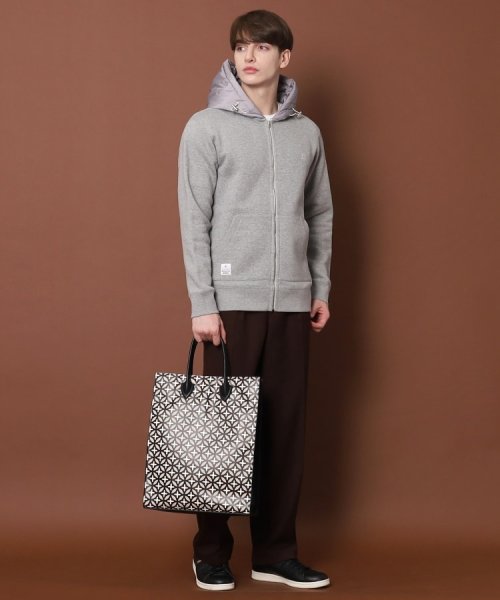 【MonoMax11月号掲載】ダウンフード ハイブリッドパーカ 