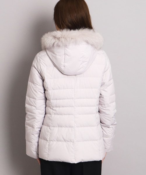 【洗える/エコ】800フィルパワーの高品質！機能性と美シルエットを叶えるダウンコート ミュラー種ホワイトダックの大きいダウンボールを使用しているため
