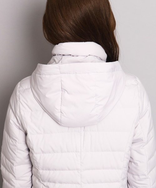 【洗える/エコ】800フィルパワーの高品質！機能性と美シルエットを叶えるダウンコート ミュラー種ホワイトダックの大きいダウンボールを使用しているため