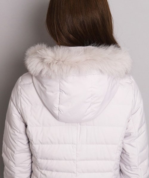 【洗える/エコ】800フィルパワーの高品質！機能性と美シルエットを叶えるダウンコート ミュラー種ホワイトダックの大きいダウンボールを使用しているため