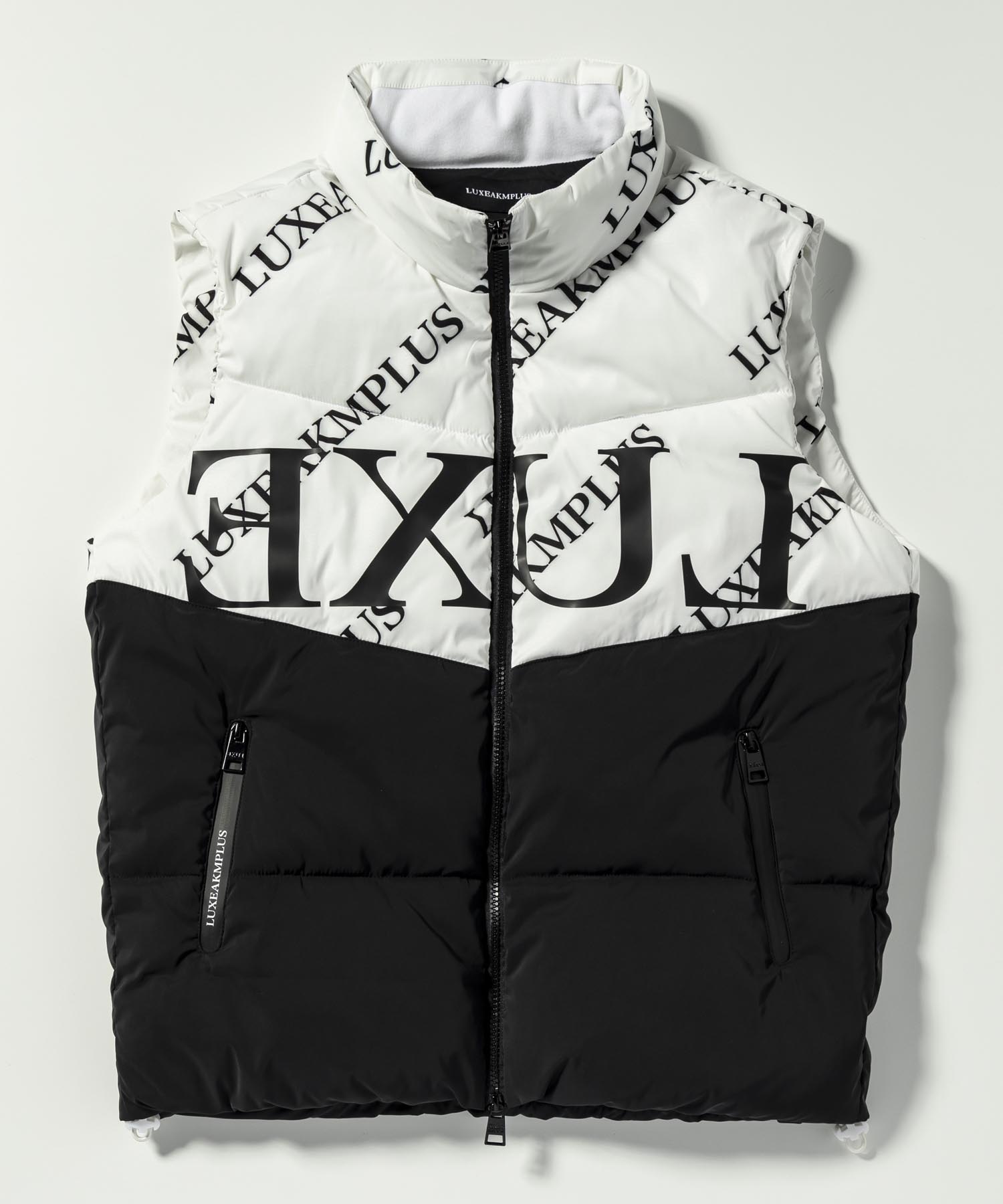 LUXEAKMPLUS(リュクスエイケイエムプラス)ゴルフ バイカラー総柄中綿ベ