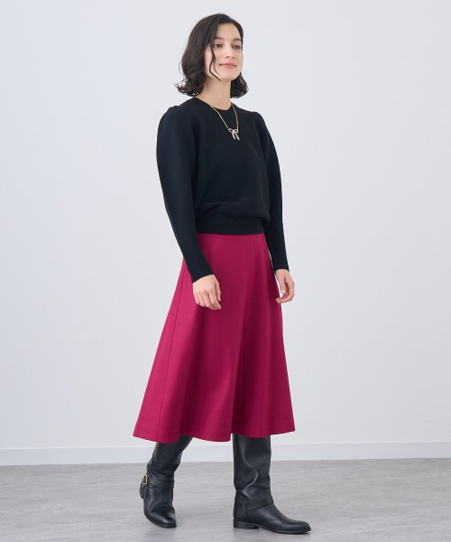 ストレッチボタニーベルトバックル スカート model 着用サイズ なし