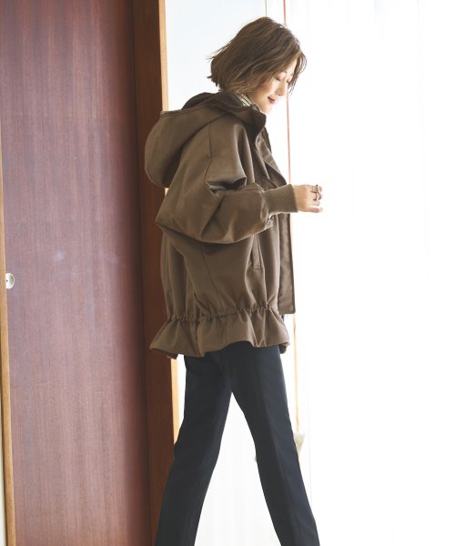 ステッチレス裏キルトドルマンスリーブジャケット(D1295) D1295 ステッチレス裏キルトドルマンスリーブジャケット 裏地に中綿が入っているので表はステッチレスですっきりした印象です