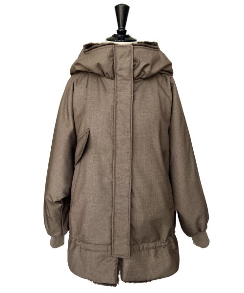 ステッチレス裏キルトドルマンスリーブジャケット(D1295) D1295 ステッチレス裏キルトドルマンスリーブジャケット 裏地に中綿が入っているので表はステッチレスですっきりした印象です