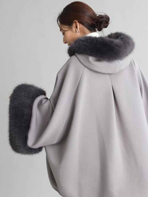 ポンチョライクファーコート 