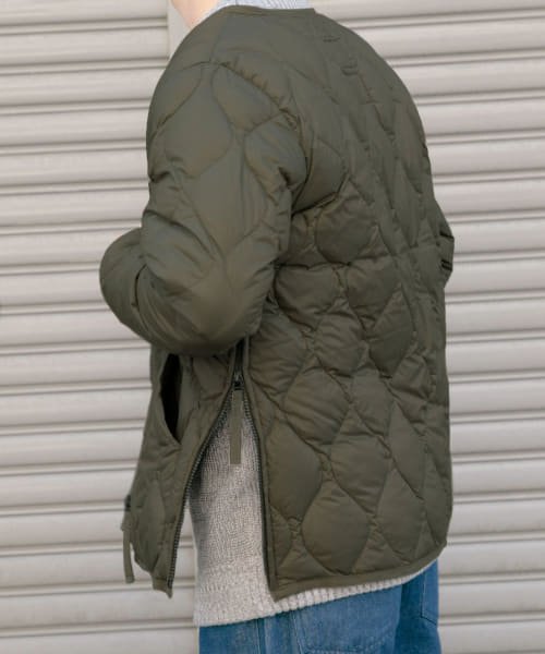 ITEMS URBANRESEARCH(アイテムズアーバンリサーチ（メンズ）)/TAION　MILITARY Wzip V－NECK DOWN JACKET/img01