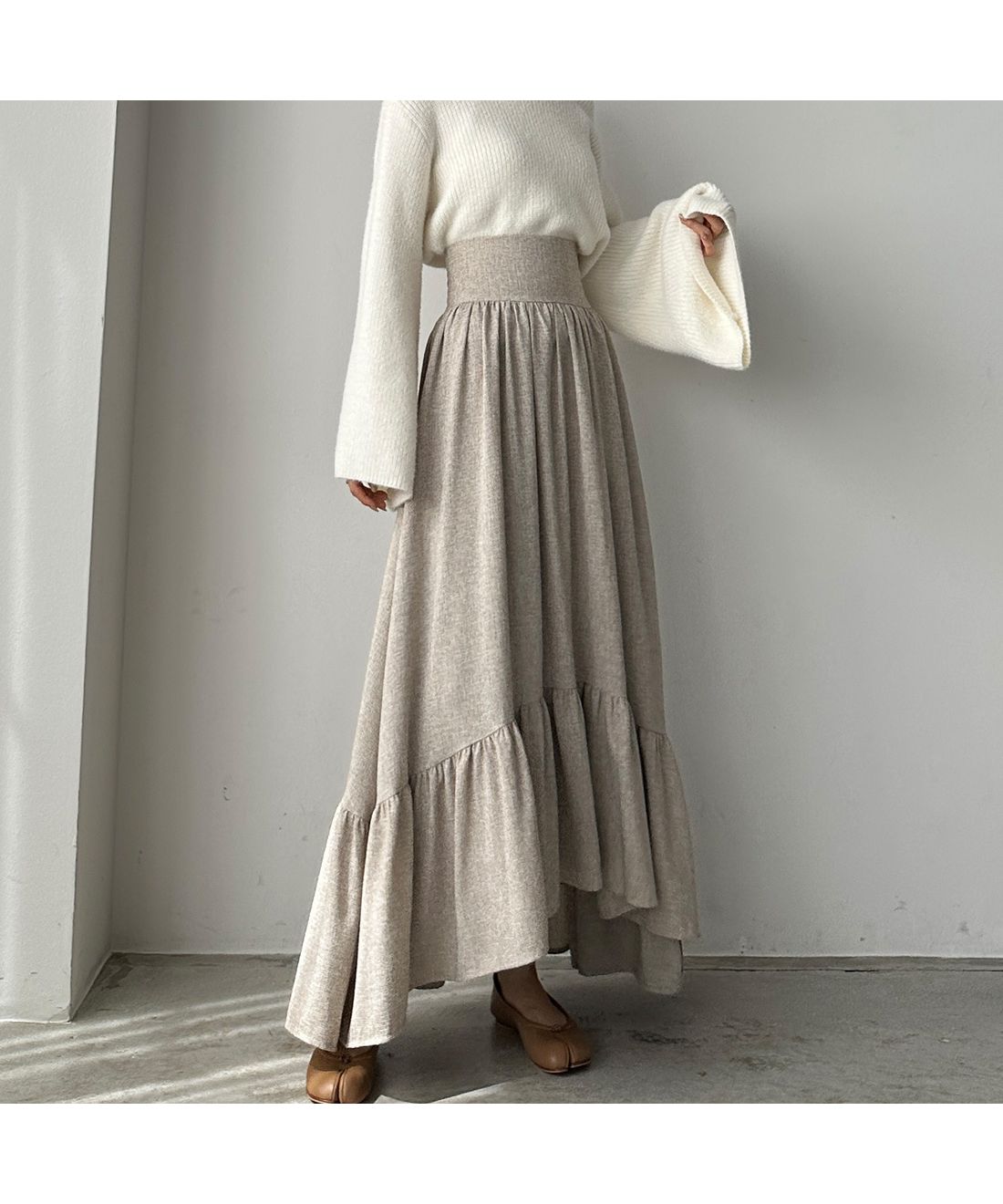 【オフホワイト】Louere ツイード裾フレアスカート
