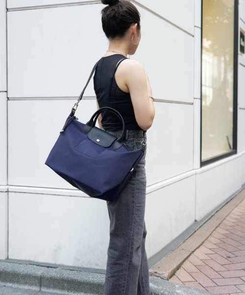 LONGCHAMP ロンシャン LE PRIAGE ショルダー バッグ ハンドバッグ M 2WAY 商品説明ロンシャン/LONGCHAMP/ハンドバッグ/LE/PLIAGE/GREEN/ENERGYナイロンとレザーの組み合わせがスタイリッシュな2WAYバッグ。止水ファスナーにはロゴを施 W2017438249(15356円)