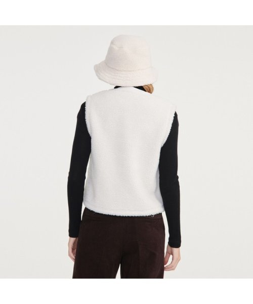 シェルパフリースベスト 