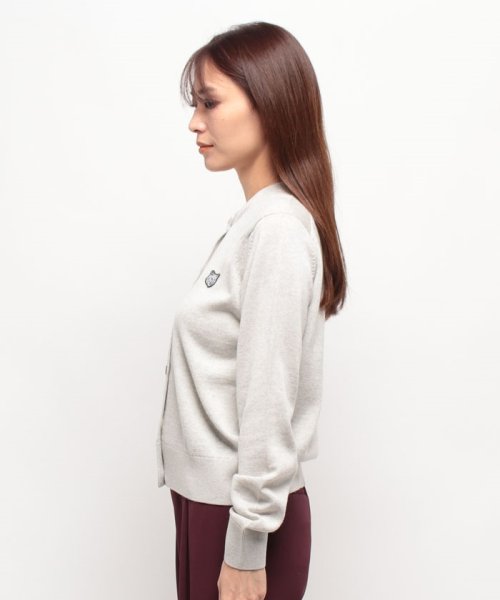 【MAISON KITSUNE】メゾン キツネ ボールド フォックスヘッド パッチ レギュラー カーディガン LW00506KT1036 