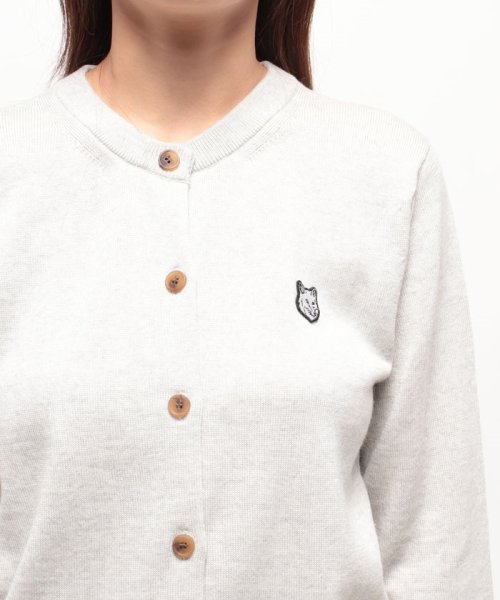 【MAISON KITSUNE】メゾン キツネ ボールド フォックスヘッド パッチ レギュラー カーディガン LW00506KT1036 