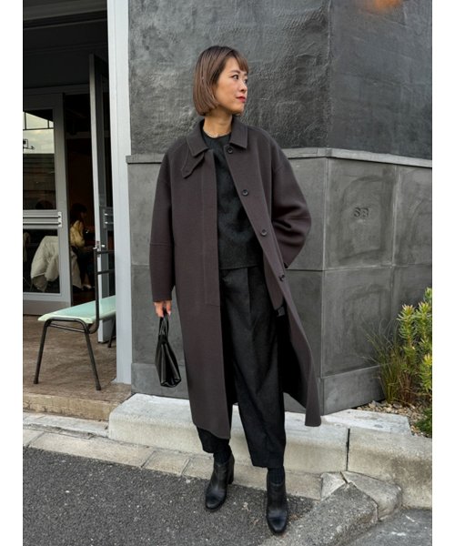 【Audrey and John Wad】ハンドメイドステンカラーロングコート H164 B79 W58 H82 5cm 着用サイズ：M　着用カラー：ベージュ系その他 H174 着用サイズ：M　着用カラー：ブラック