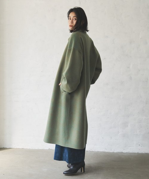 【Audrey and John Wad】ハンドメイドステンカラーロングコート H164 B79 W58 H82 5cm 着用サイズ：M　着用カラー：ベージュ系その他 H174 着用サイズ：M　着用カラー：ブラック