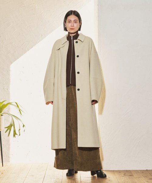 【Audrey and John Wad】ハンドメイドステンカラーロングコート H164 B79 W58 H82 5cm 着用サイズ：M　着用カラー：ベージュ系その他 H174 着用サイズ：M　着用カラー：ブラック