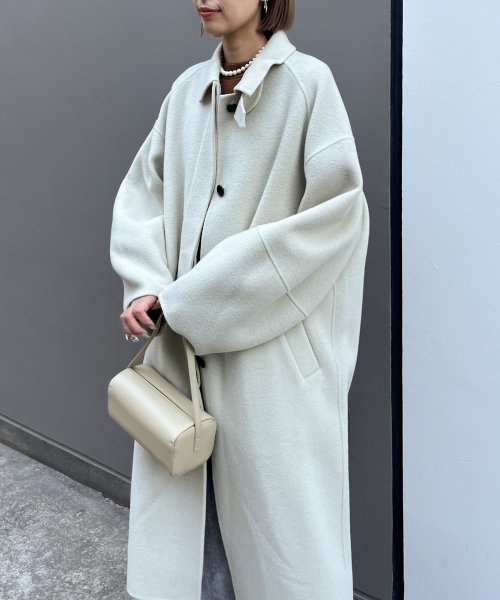 【Audrey and John Wad】ハンドメイドステンカラーロングコート H164 B79 W58 H82 5cm 着用サイズ：M　着用カラー：ベージュ系その他 H174 着用サイズ：M　着用カラー：ブラック