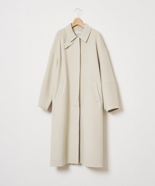 【Audrey and John Wad】ハンドメイドステンカラーロングコート H164 B79 W58 H82 5cm 着用サイズ：M　着用カラー：ベージュ系その他 H174 着用サイズ：M　着用カラー：ブラック