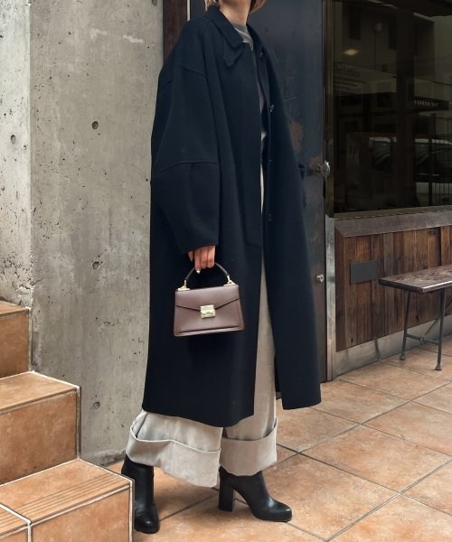 【Audrey and John Wad】ハンドメイドステンカラーロングコート H164 B79 W58 H82 5cm 着用サイズ：M　着用カラー：ベージュ系その他 H174 着用サイズ：M　着用カラー：ブラック