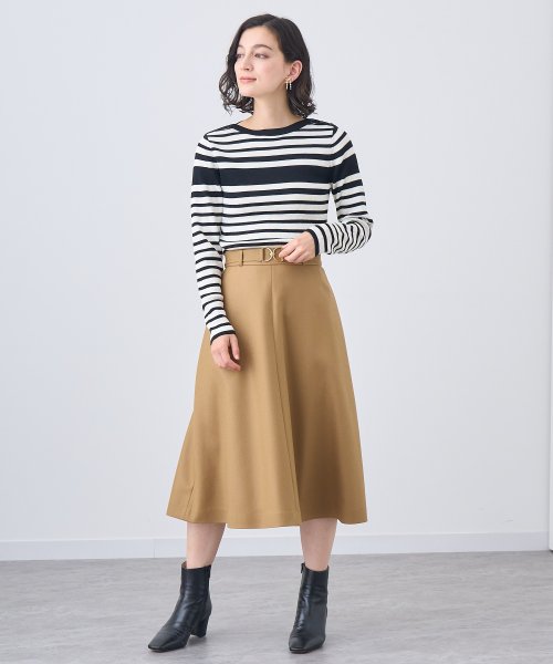 ストレッチボタニーベルトバックル スカート model 着用サイズ なし