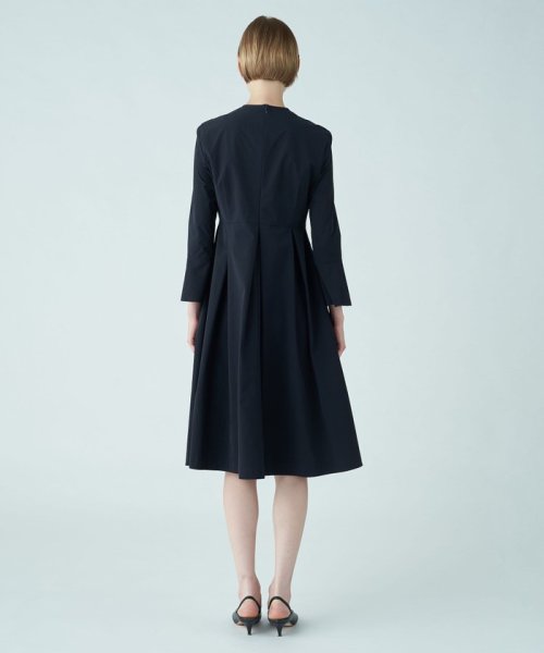 ストレッチタフタ ボックスタックワンピース 