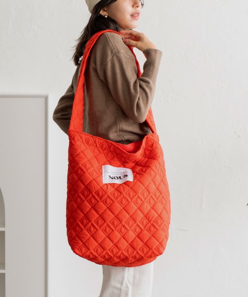 キルティングナイロンショルダーバッグ【aroco/アロコ】レディース a4 肩掛け 斜め掛け ワンショルダーバッグ 大容量 縦長 縦型 大きいバッグ ボンディン 人気・おすすめ｜使いやすい・旅行におすすめ 品質保証 全国発送