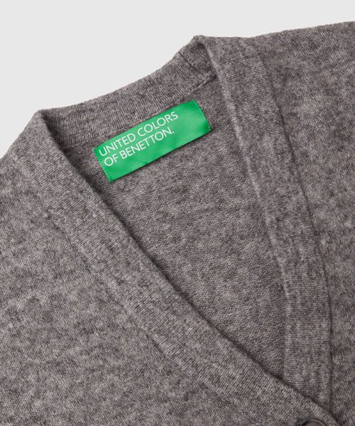 BENETTON (women)(ベネトン（レディース）)/【GREEN B】ロゴ刺繍入りポケット付きVネックニットカーディガン/img05