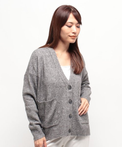 BENETTON (women)(ベネトン（レディース）)/【GREEN B】ロゴ刺繍入りポケット付きVネックニットカーディガン/img06