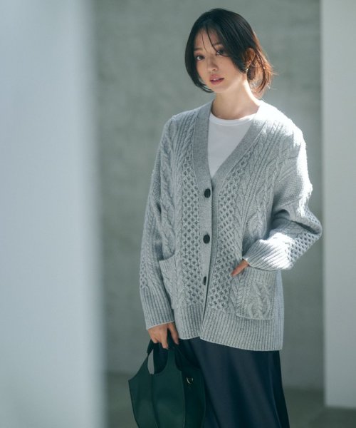 【杏さん着用/洗える】ウールカシミヤ アランパターン カーディガン 商品説明2023 Autumn & Winter大人カジュアルの代名詞、贅沢にふっくら A1419508567(10780円)
