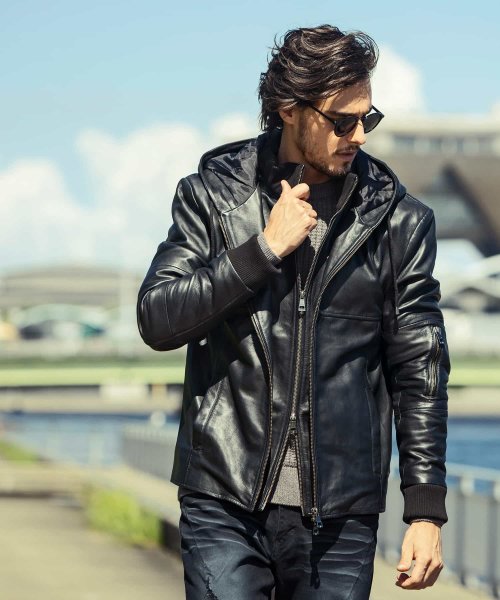 AKM Contemporary(エイケイエムコンテンポラリー)レイヤードレザーフードジャケット 