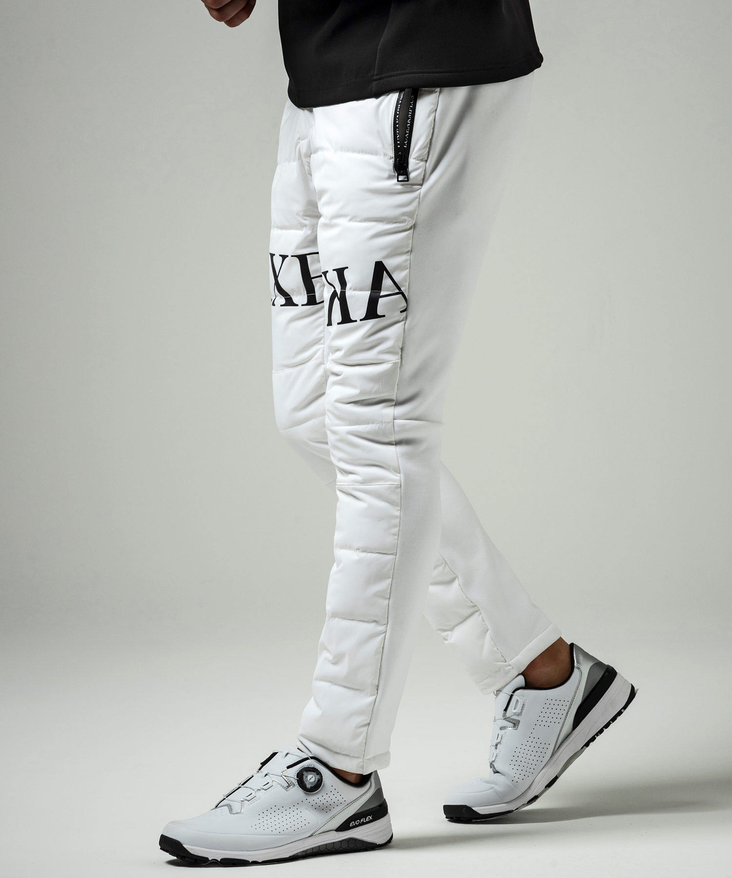 LUXEAKMPLUS(リュクスエイケイエムプラス)ゴルフ 中綿ロゴテーパードパ