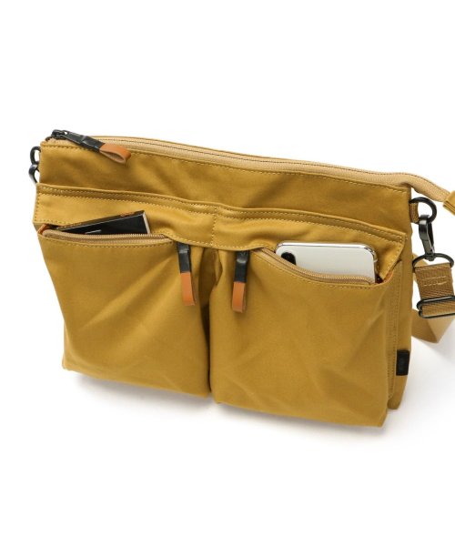 アントラック ショルダーバッグ サコッシュ UNTRACK B5 斜めがけ 軽い ブランド CITY/VT Helmet Shoulder M 60023 