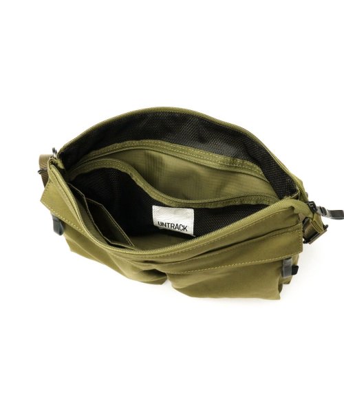 アントラック ショルダーバッグ サコッシュ UNTRACK B5 斜めがけ 軽い ブランド CITY/VT Helmet Shoulder M 60023 