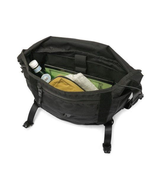 アントラック ショルダーバッグ ブランド 大きめ A4 UNTRACK メッセンジャーバッグ 大容量 ノートパソコン 13.3inch 60042 