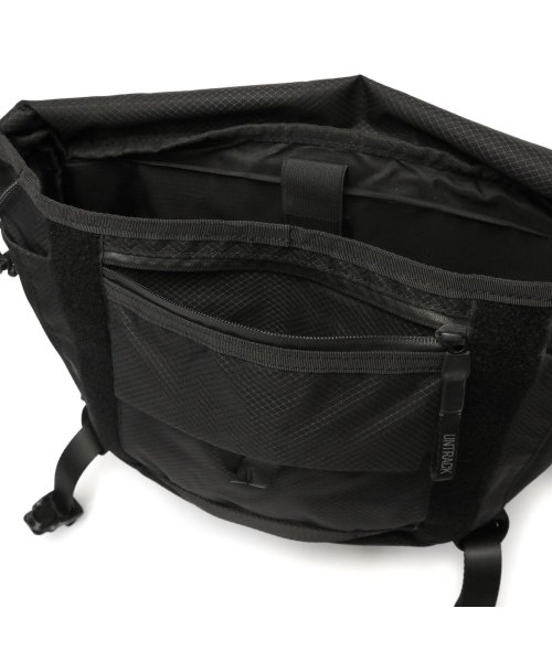 アントラック ショルダーバッグ ブランド 大きめ A4 UNTRACK メッセンジャーバッグ 大容量 ノートパソコン 13.3inch 60042 