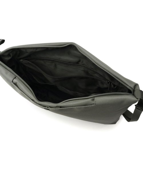 アントラック ショルダーバッグ ブランド 大きめ UNTRACK 軽量 斜めがけ かっこいい バッグ ナイロン A4 14インチ 60053 アントラック 60053 M1594261691(12155円)