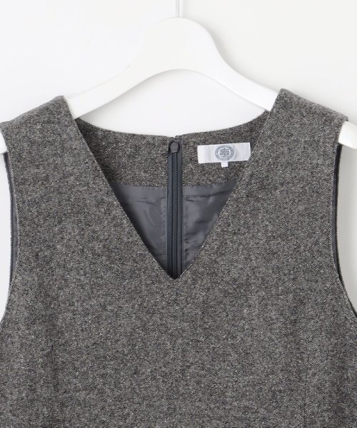 シルクネップ ツイード ジャンパースカート 商品説明気温に合わせてレイヤードを楽しめる、落ち着きのある色合いのジャンパースカート■デザイン V1352764330(10450円)