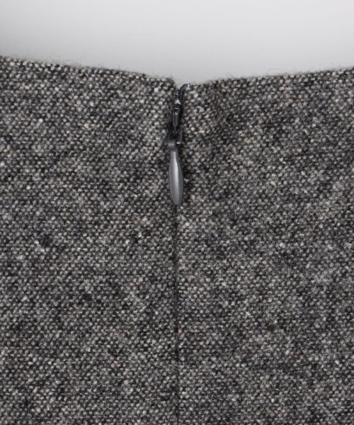 シルクネップ ツイード ジャンパースカート 商品説明気温に合わせてレイヤードを楽しめる、落ち着きのある色合いのジャンパースカート■デザイン V1352764330(10450円)