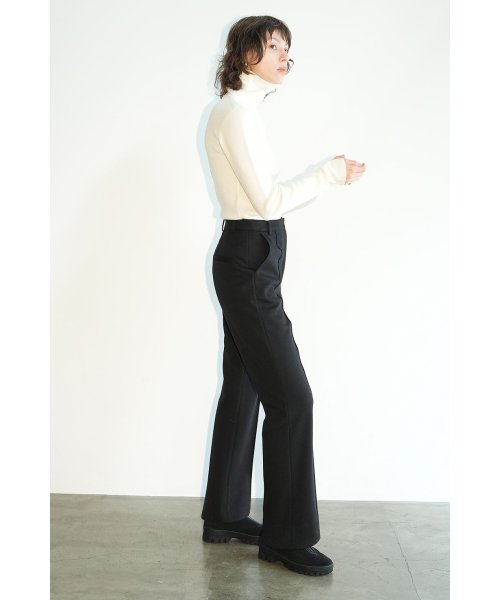 CREASE LINE SLIM PANTS 