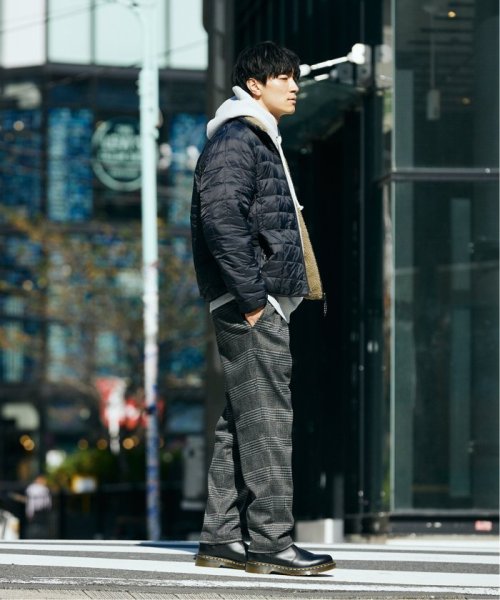 【TAION / タイオン】マウンテンリバーシブル ダウン×ボアジャケット TAION タイオン ファスナーポケットが付いています MOUNTAIN