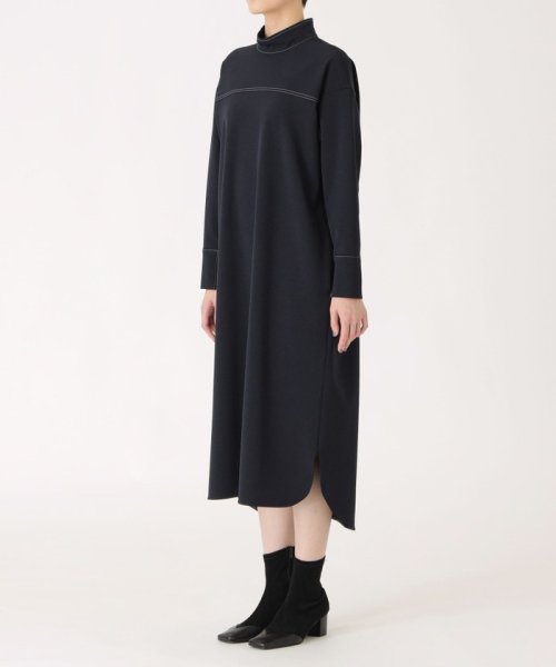 【オンでもオフでも活躍】バックボタンワンピース 