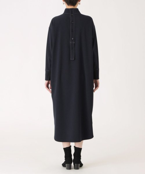 【オンでもオフでも活躍】バックボタンワンピース 