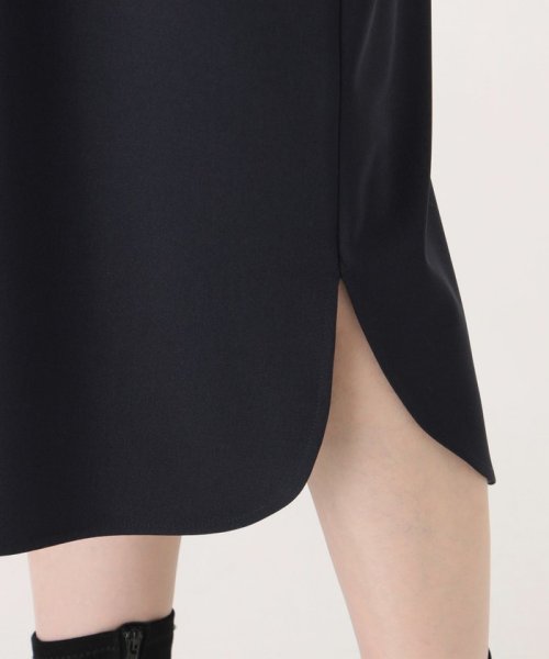 【オンでもオフでも活躍】バックボタンワンピース 