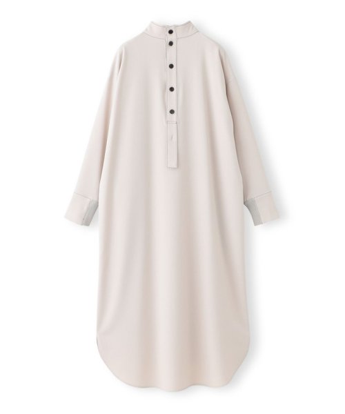 【オンでもオフでも活躍】バックボタンワンピース 