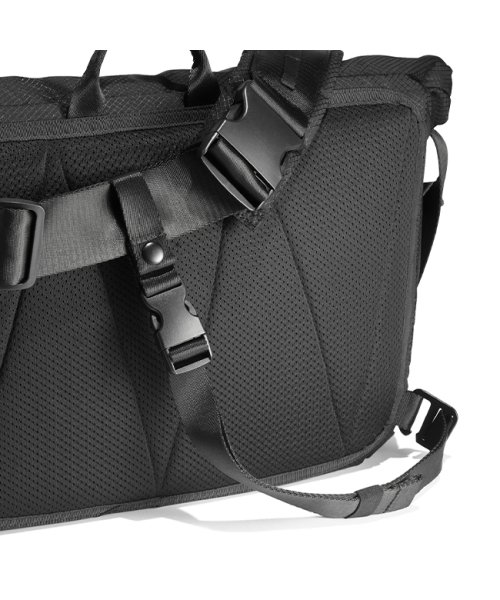 アントラック メッセンジャーバッグ ショルダーバッグ メンズ レディース 大きめ 大容量 撥水 自転車 バイク A4 UNTRACK 60042 