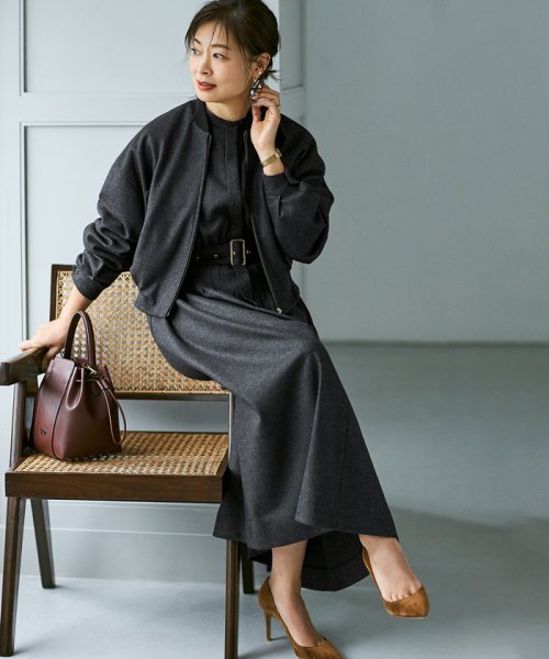 ウールジャージーショートブルゾン【エディター三尋木奈保さんコラボ】 商品説明エディター三尋木さんとのコラボレーションアイテム【素材】国内のニッターで編立てたウール100%のスムースカットソーに軽く縮 Q2502074944(19228円)