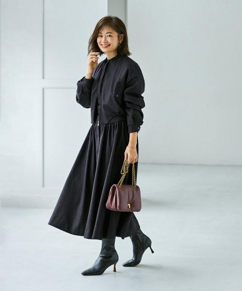 ウールジャージーショートブルゾン【エディター三尋木奈保さんコラボ】 商品説明エディター三尋木さんとのコラボレーションアイテム【素材】国内のニッターで編立てたウール100%のスムースカットソーに軽く縮 Q2502074944(19228円)