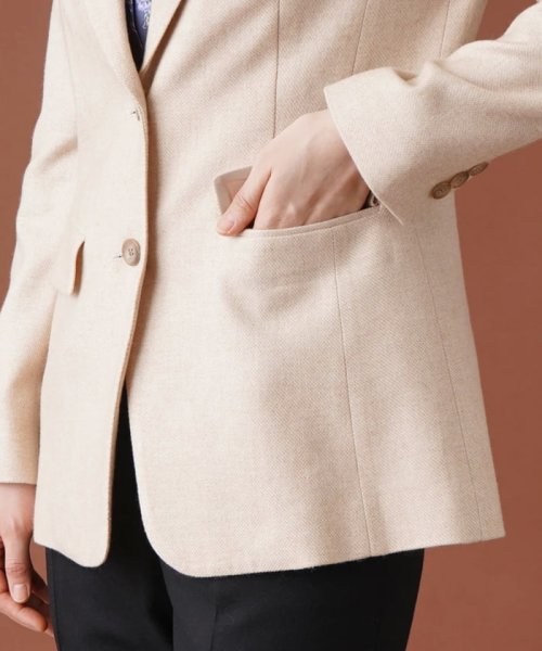 テーラードジャケット 