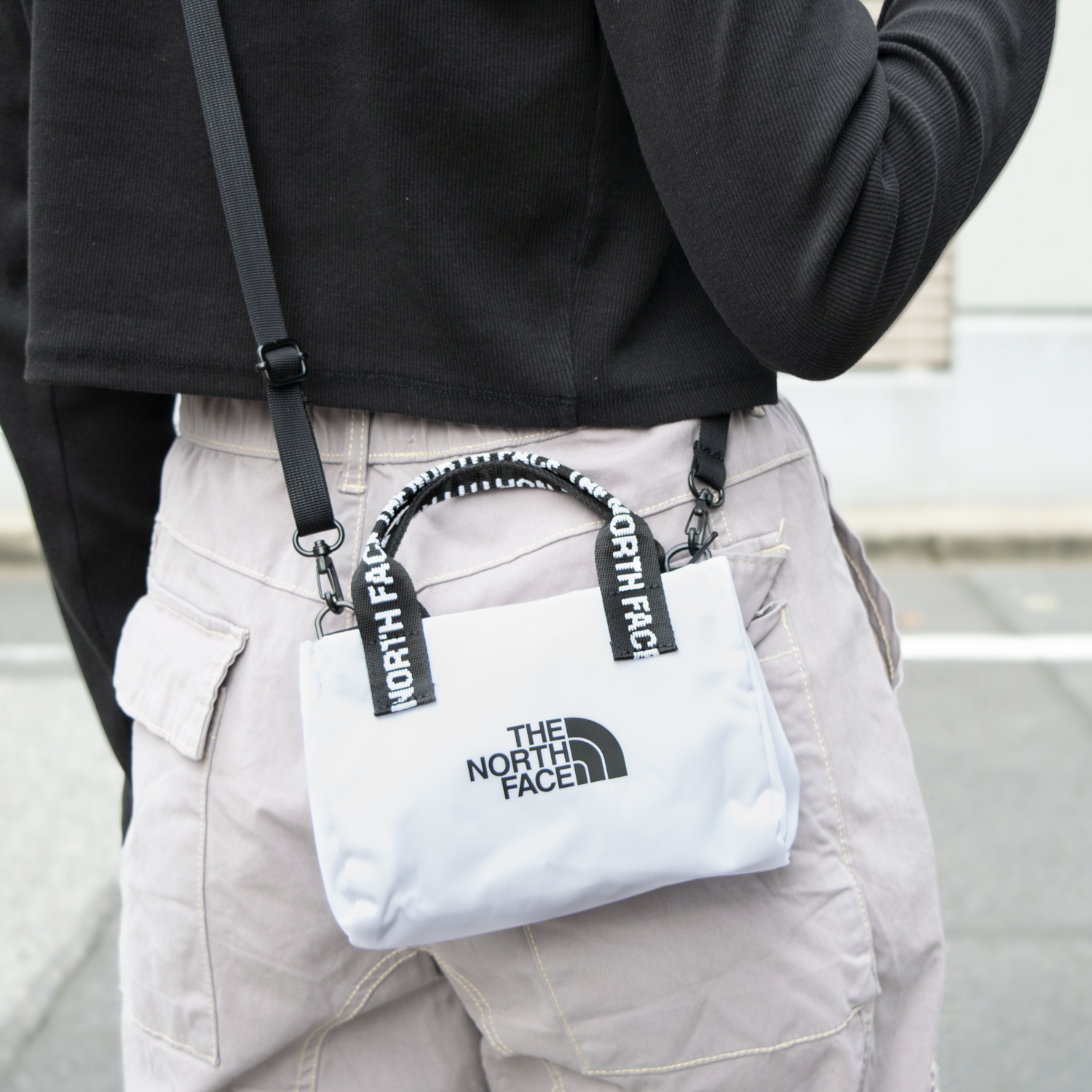 縦23cmノースフェイス　SIMPLE CROSS BAG　韓国限定　ショルダーバッグ