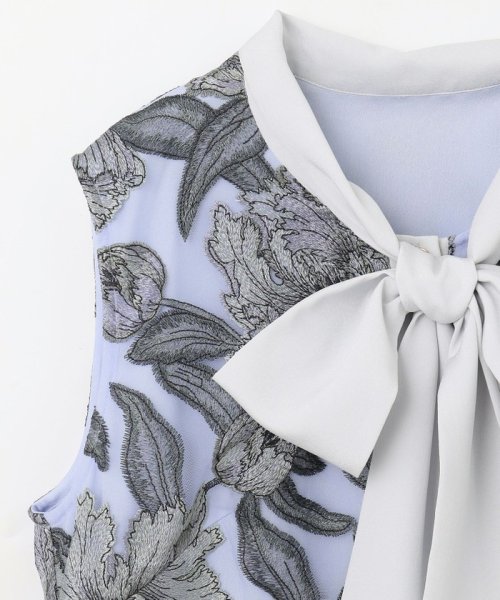 フラワー刺繍ミディドレス 